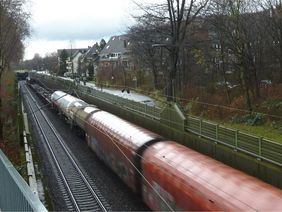 Güterzug an der Wittelsbachstraße. Foto: Umweltamt