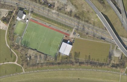 Luftbild der Bezirkssportanlage Heerdt