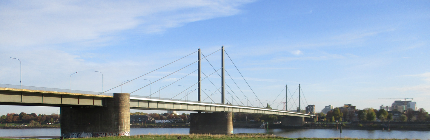 Theodor-Heuss-Brücke Düsseldorf