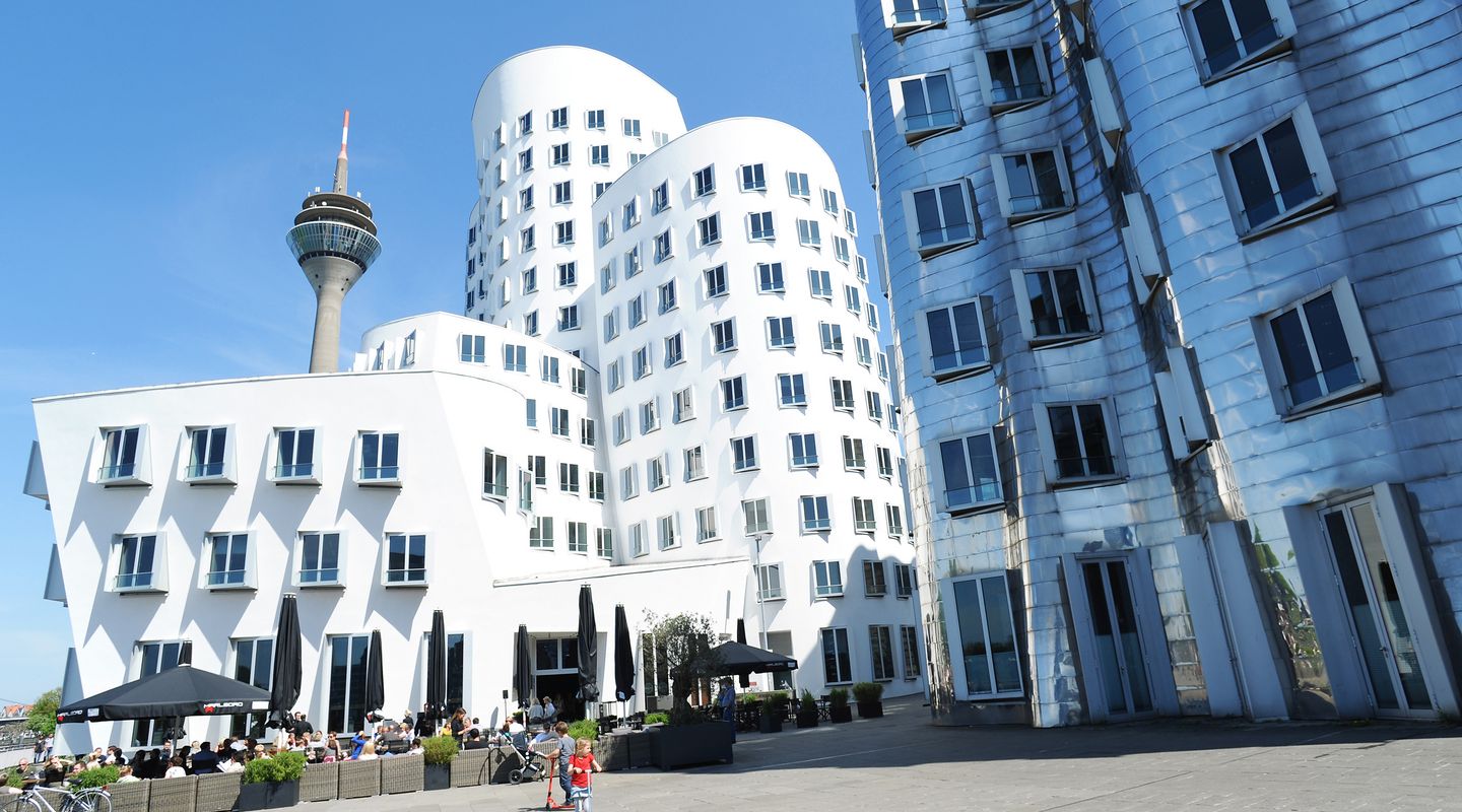 Le port des médias (Medienhafen), les immeubles de Gehry