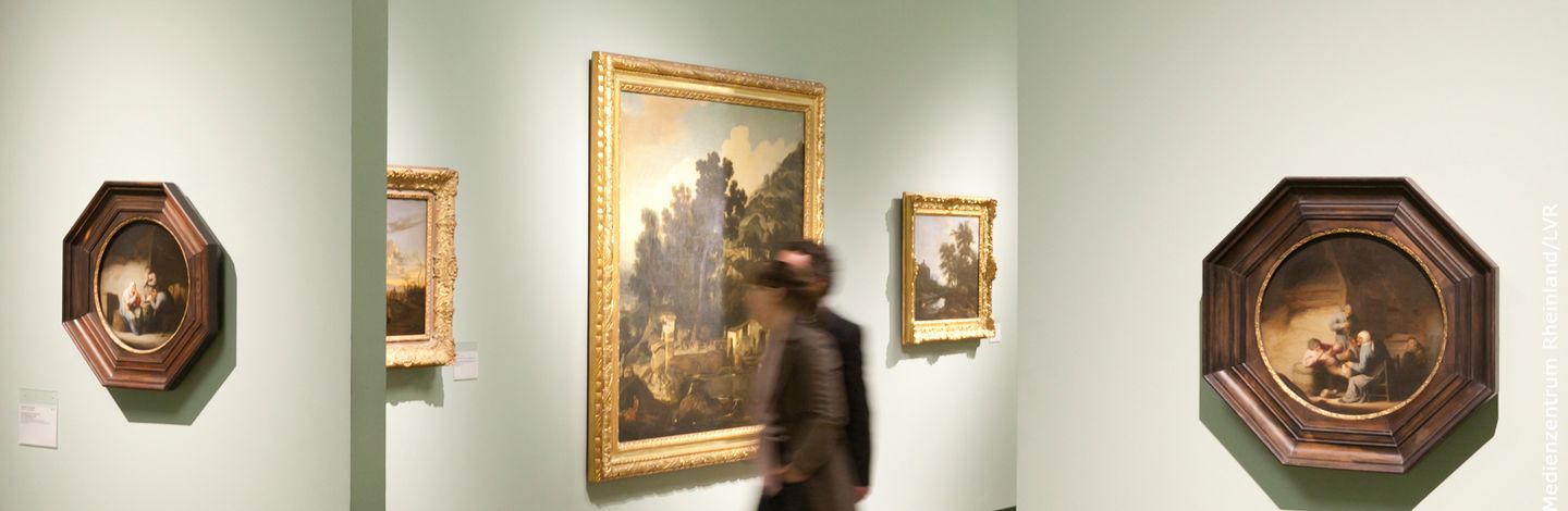 Besucher in der Gemäldesammlung des Musum Kunstpalast