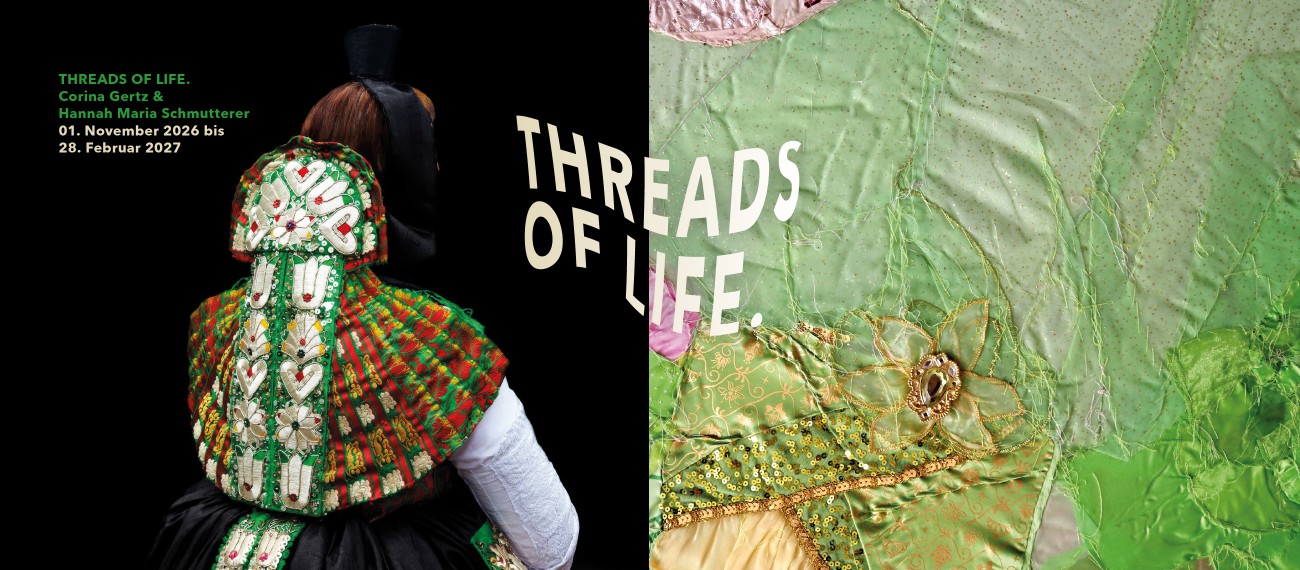 Plakat zur Ausstellung THREADS OF LIFE von Corina Gertz und Hannah Maria Schmutterer, Kunstforum der TU Darmstadt, 2027
