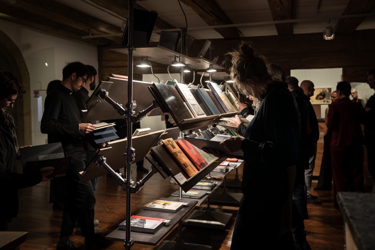 Fotos: © Susanne Suttner, Schwandorf für Deutscher Fotobuchpreis und Stefan Effenhauser, Stadt Regensburg