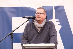 Stephan Glaremin, Leiter des Amtes für Soziales und Jugend, sprach bei dem Richtfest ein Grußwort © Landeshauptstadt Düsseldorf/Michael Gstettenbauer