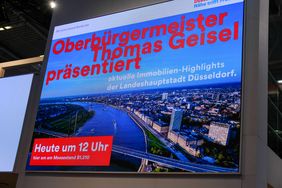 Oberbürgermeister Thomas Geisel präsentierte am Messestand auf der Expo Real neue Bauprojekte in der Landeshauptstadt Düsseldorf. Foto: Gstettenbauer