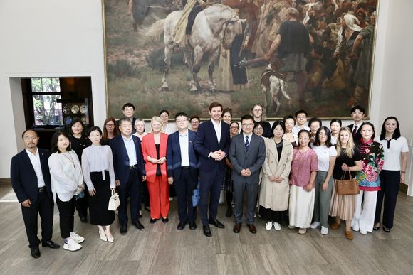 Anlässlich der Chinawoche hat BM Zachel am Dienstag, 15. September 2026, rund 30 Vertreterinnen und Vertreter der chinesischen Community sowie Akteurinnen und Akteure der Chinawoche empfangen. Foto: LHD/Lammert