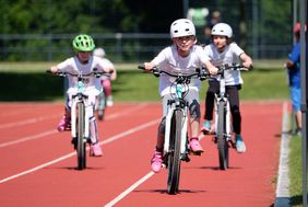 Impressionen vom Petit départ im Sportpark Niederheid am Samstag, 14. Mai 2022, © Landeshauptstadt Düsseldorf/Uwe Schaffmeister