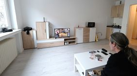 50 Wohnungen für Housing First: Volker K. in seiner durch Housing First vermittelten neuen Mietwohnung