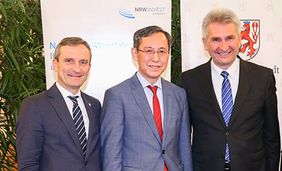 Mayor Thomas Geisel, the Japanese Consul General Ryuta Mizuuchi and Prof. Dr. Andreas Pinkwart, Minister of Economy and Digitalization of NRW, welcomed the guests. 