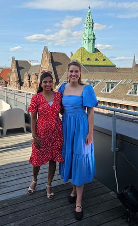 Ella Heising übergibt die Leitung an Nicole Karuvallil. © Wirtschaftsförderung Düsseldorf; Techhub.K67
