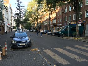 Zur Vermeidung des Park-Such-Verkehrs auf der Mühlenstraße werden einige Maßnahmen im Straßenraum vorgezogen. Foto: Amt für Verkehrsmanagement