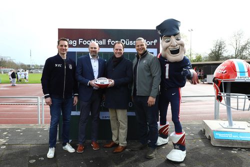 super-bowl-champion-new-england-patriots-engagiert-sich-in-d-sseldorf