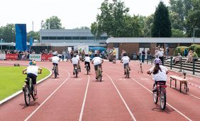 Sprint beim Kinderradwettbewerb, Foto: Uwe Schaffmeister.