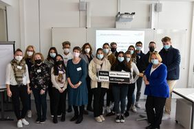 Diskriminierung und Ausgrenzung haben am Max-Weber-Berufskolleg keinen Platz: Das Düsseldorfer Berufskolleg hat sich dem bundesweit größten Schulnetzwerk "Schule ohne Rassismus - Schule mit Courage" angeschlossen © Max-Weber-Berufskolleg