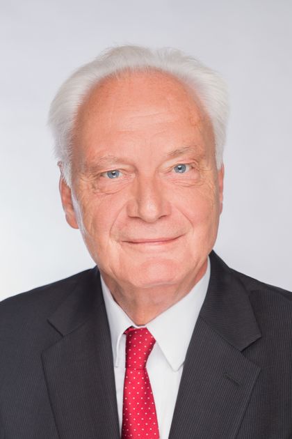 Bezirksbürgermeister Dr. Karl-Heinz Graf