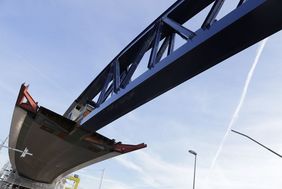 Foto von Brückenabschnitt, U81 Düsseldorf