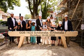 Im Beisein von OB Dr. Keller fand am Freitag, 29. Mai 2026, das Richtfest für zwei Schulgebäude sowie eine Einfeld-Sporthalle für die GGS Selma-Lagerlöf und die KGS Hermann-Gmeiner statt, Foto: Landeshauptstadt Düsseldorf/Lasse Rotthoff