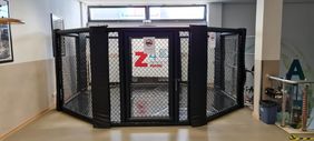 Der neue Octagon-Ring in der Jugendfreizeiteinrichtung Z4 in Reisholz wird am Mittwoch, 31. August, eingeweiht, © Landeshauptstadt Düsseldorf/Jugendamt