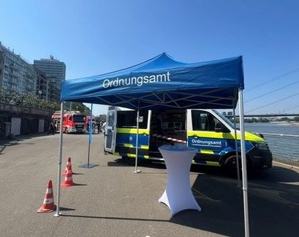 Stand des Ordnungsamtes auf der Blaulichtmeile 