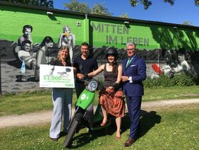 Meike Kemnitz, Hebammenzentrale, Martin Giehl, Leiter Innovationsmanagement bei den Stadtwerken Düsseldorf, Naomi Redmann, Hebammenzentrale, und Gesundheitsdezernent Prof. Dr. Andreas-Meyer-Falcke (v.l.)