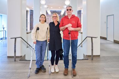 Zur neuen Vorsitzenden wurde Christina Dill (M.) gewählt. Ihre Stellvertretung übernehmen Viola Steinbeck (l.) und Peter Joedecke (r.), Foto: Langer