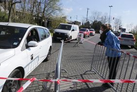 Anmeldung zum Corona-Test: Wer einen Termin im Drive-In-Diagnose-Center hat, meldet sich zunächst einmal wie in einer Arztpraxis an; Foto: Ingo Lammert