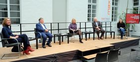 Auf dem Podium saßen Roland Buschhausen, Sandra Hartung, Hans-Jochem Witzke, Wiebke Herter sowie Moderatorin Petra Albrecht (WDR)