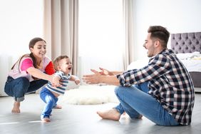 Der Düsseldorfer Familien-Navigator bietet  Informationen für werdende Eltern, Eltern und Fachkräfte. Foto: Fotolia