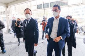 Ministerpräsident Hendrik Wüst und Oberbürgermeister Dr. Stephan Keller besuchen das Düsseldorfer Impfzentrum 2.0. Foto: Michael Gstettenbauer