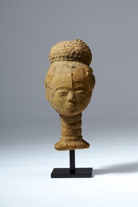 Weiblicher Gedenkkopf, Ghana/Ashanti-Region. Foto: Horst Kolberg, Neuss