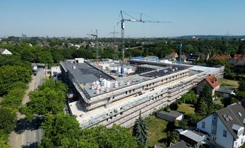 Richtfest für die Feuerwache 7 und den Betriebshof Süd des Gartenamts