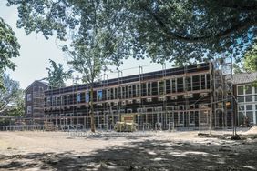 Am Annette-von-Droste-Hülshoff-Gymnasium entsteht der Erweiterungsneubau, Foto: Mealnie Zanin
