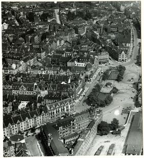 1935: Blick über den Wilhelmplatz (heute: Konrad-Adenauer-Platz); Foto: Stadtarchiv Düsseldorf