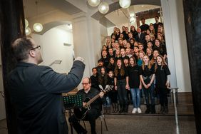 OB Thomas Geisel sang mit dem Chor des Comenius-Gymnasiums. Foto: Melanie Zanin