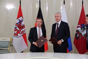 Oberbürgermeister Thomas Geisel und Moskaus Oberbürgermeister Sergej Sobjanin