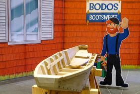 Vom 18. Dezember bis zum 20. März 2022 können Familien die Kinder-Ausstellung "Bodo, der Bootsbauer" im 1. Obergeschoss des Düsseldorfer SchifffahrtMuseums entdecken; Foto: Uwe Schaffmeister