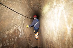 Der Düker wurde bis Ende 2023 gereinigt und anschließend für die anstehenden Sanierungsarbeiten inspiziert. Foto: David Young