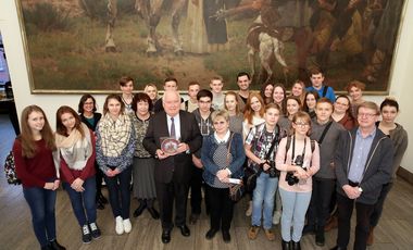Bürgermeister Friedrich G. Conzen empfängt Schülergruppe aus Moskau; Foto: Lammert