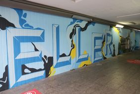 Neben zahlreichen lokalen Motiven wurde die Unterführung mit bunten Farben hell und freundlich gestaltet. Foto: Lammert