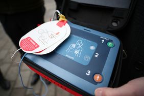 Das Display des neuen "automatisierten externen Defibrilators". Foto Lammert