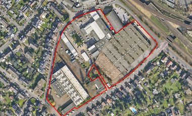 Ein Luftbild des Geländes Dillenburger Weg - Waagenstraße in Düsseldorf Eller, der Umring zeigt das Plangebiet. Das Luftbild ist von der Stadt Düsseldorf