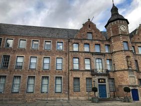 Die Sanierungsarbeiten am historischen Düsseldorfer Rathaus wurden erfolgreich abgeschlossen. Foto: LHD
