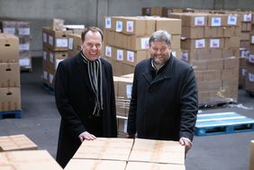 Stromgeneratoren und eine gasbetriebene Suppenküche sollen bereits in den nächsten Tagen nach Czernowitz transportiert werden.