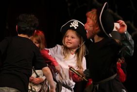 An der Theateraufführung beteilgte Kinder