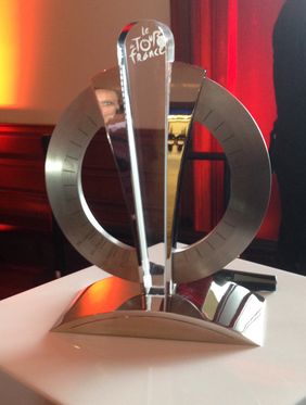 Die Grand Départ-Trophäe