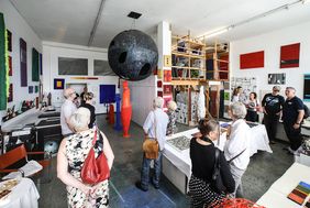 Erika Riemer-Sartory nimmt auch in diesem Jahr an den Kunstpunkten teil. Hier ein Archivbild von den Kunstpunkten 2019; Foto: Melanie Zanin