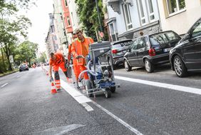 Die Erweiterung des Radhauptnetzes mit beidseitigen Radfahrstreifen auf der Achse Klever Straße - Jülicher Straße zwischen Cecilienallee und Eulerstraße ist inzwischen abgeschlossen. Foto: Zanin