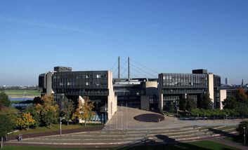 Das Gebäude des Landtag NRW