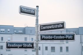 Die Chibastraße, die Czernowitzstraße, der Phoebe-Cusden-Platz und die Readinger Straße im Bereich des Grand Central wurden am Freitag, 17. November, feierlich eingeweiht. Foto: Gstettenbauer