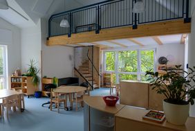 Die Kindertagesstätte Kaldenberger Straße wurde erweitert und hat einen Anbau erhalten, der jetzt als Familienzentrum genutzt wird. Foto: Uwe Schaffmeister